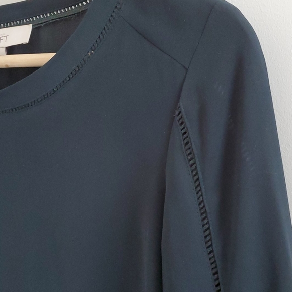 Blouse - Picture 2 of 3